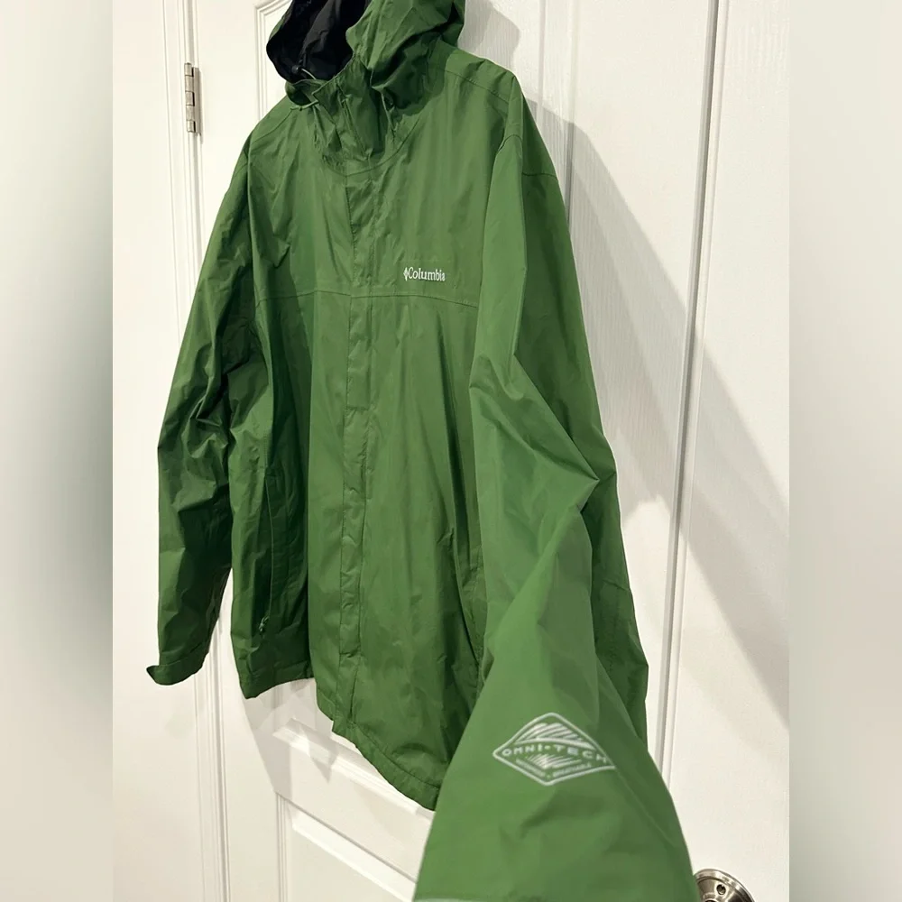 Columbia Men's Green OMNI-TECH Waterproof & Breathable Rain Jacket, Size XL